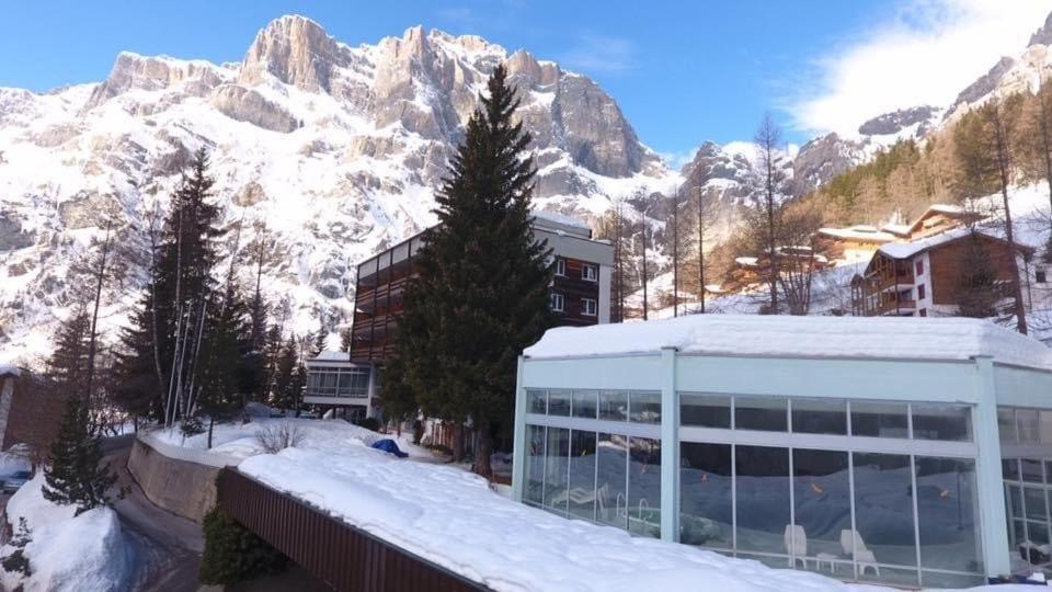 Hotel Regina Terme لوكباد المظهر الخارجي الصورة